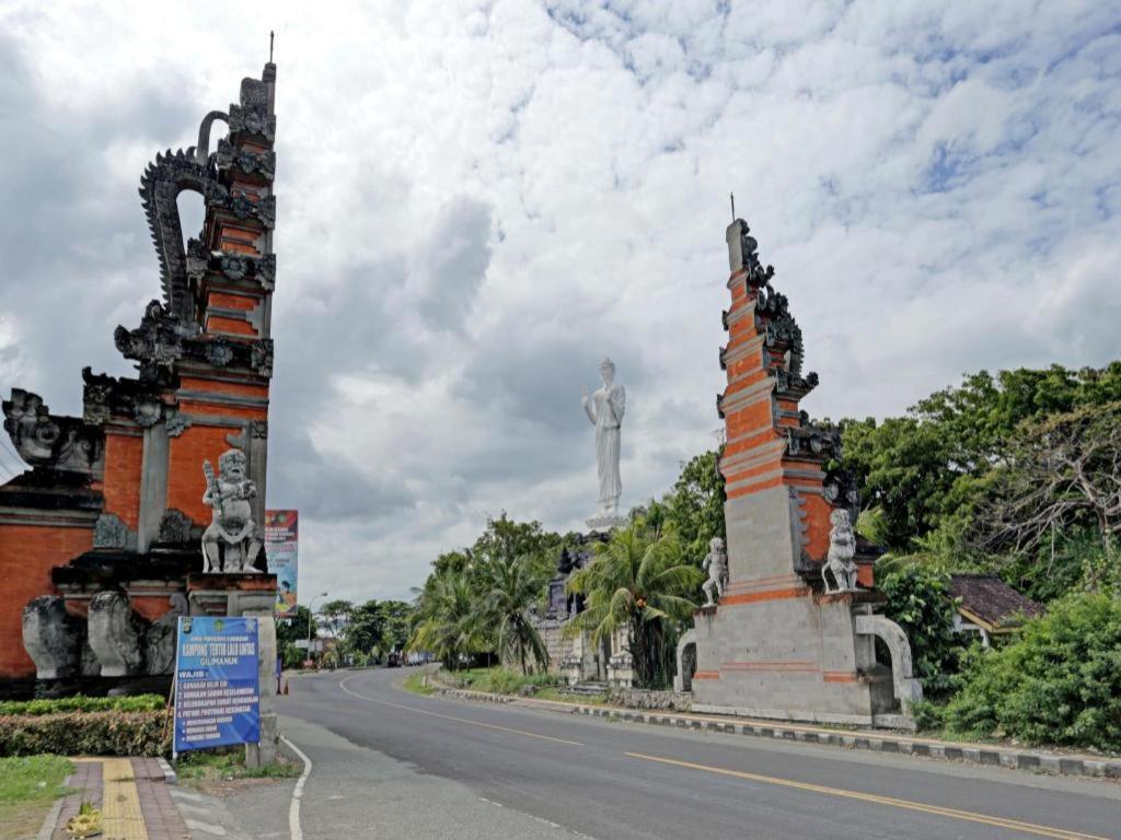 Oyo 3096 Hotel Dewi Warsiki Gilimanuk Buitenkant foto